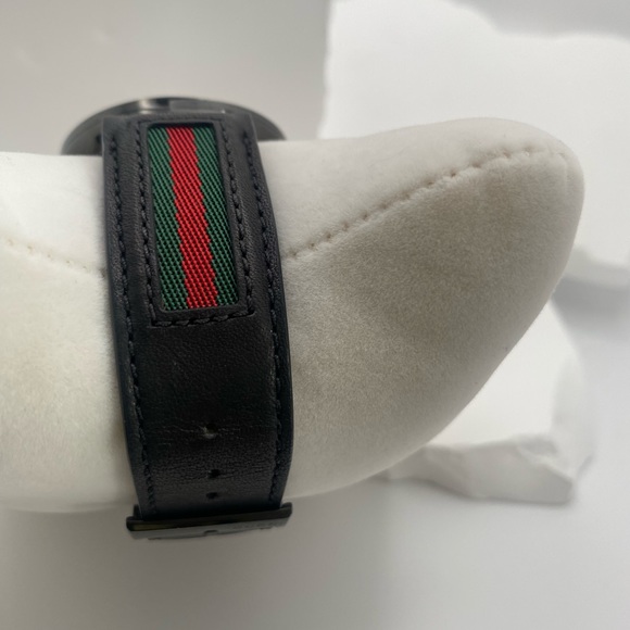 Gucci watch YA133206 Interlocking 42mm Red and Green Pattern Strap Unisex Watch - Picture 5 of 12